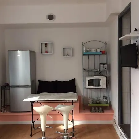 Appartement Lovely Studio